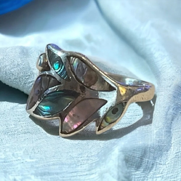 Abalone Sterling Silver Leaf Ring (7.5) - Picture 6 of 8